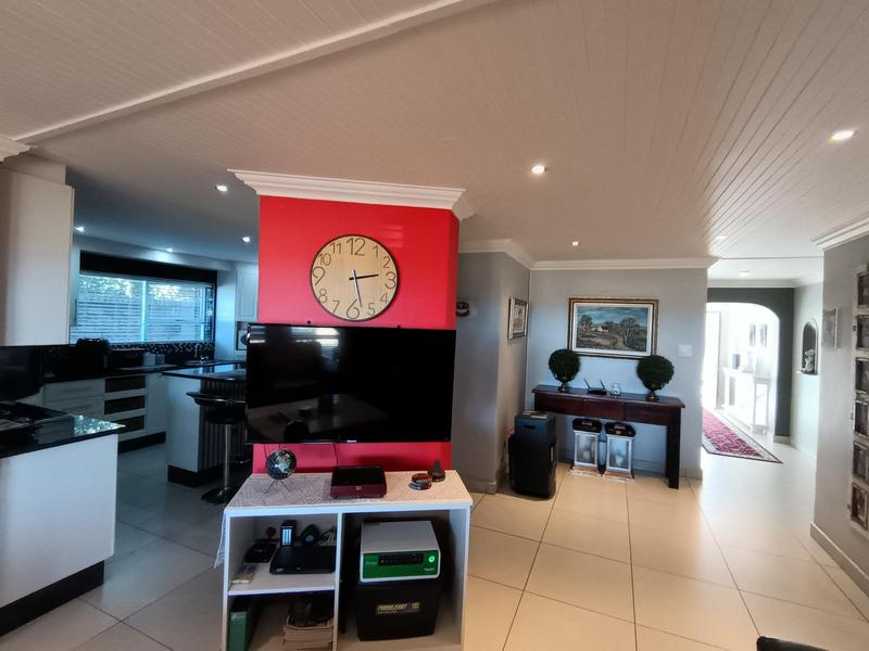 3 Bedroom Property for Sale in Hartenbos Western Cape